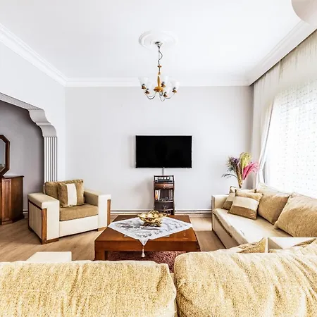 Tasteful Flat Near Moda Coast In Central Kadikoy Istanbul
