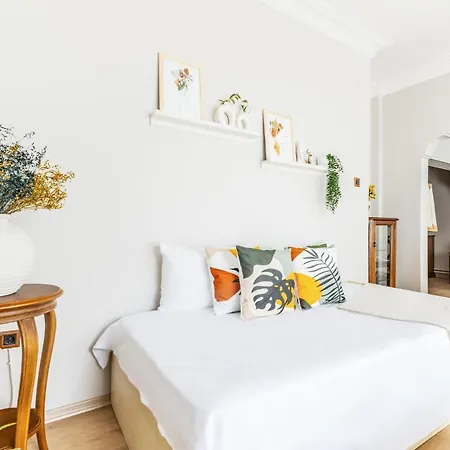 Tasteful Flat Near Moda Coast In Central Kadikoy Lägenhet