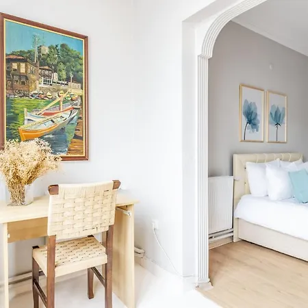 Lägenhet Tasteful Flat Near Moda Coast In Central Kadikoy
