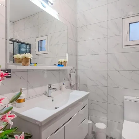 Tasteful Flat Near Moda Coast In Central Kadikoy Lägenhet *