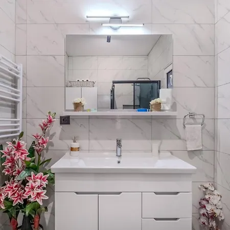 Lägenhet Tasteful Flat Near Moda Coast In Central Kadikoy
